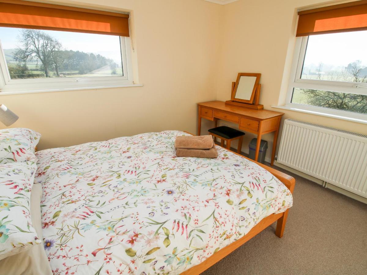 Bicton Lea Villa Acton  Ngoại thất bức ảnh